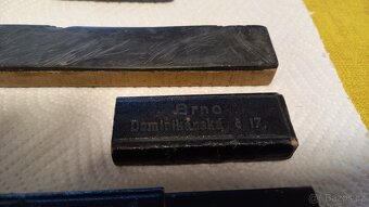 Starožitná břitva včetně pouzdra a brousku - 8