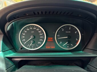 Prodám BMW E61 530d 160kW manuál r.v. 2004 - 8