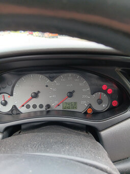 prodám Ford Focus 1,8 2000 - 8