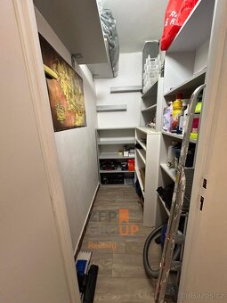 Pronájem bytu 2+kk o rozloze 61 m2, ulice Hrdlovská, Osek - 8