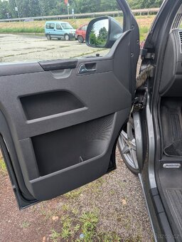 VW Multivan T5.1 2.0 TDi 2014 1.majitel - 8