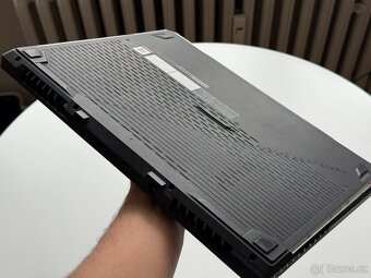 Asus ROG Strix G15 (Intel Core i7, NVIDIA GeForce RTX 2060) - 8