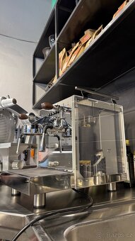 Kávovar Profi/Domácí Bezzera Matrix DE - italský - 8