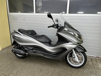 Piaggio X10 125 - 8