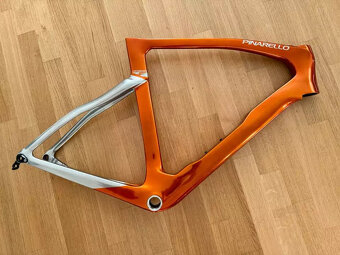 Speciální barva Pinarello Dogma F Frameset 575 - 8