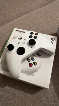 Herní konzole Xbox Series S - 500GB Robot White JAKONOVÝ - 8