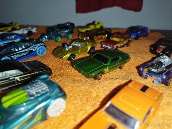 Hot wheels autíčka 36 ks - 8