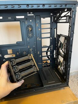 Prodám case ThermalTake View 31 - 8