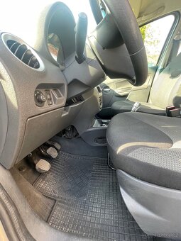 Osobní auto Citroen C3 Hatchback 1,1 - 8