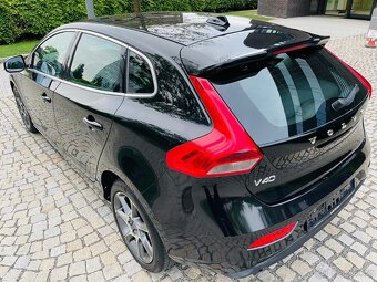 Volvo V40 2.0 D3 110KW 5VÁLEC MANUÁL OCEAN RACE LED SERVISKA - 8
