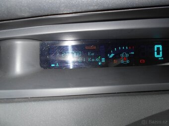renault scenic 1,6 benzin rok 2007 najezd 235tis km - 8