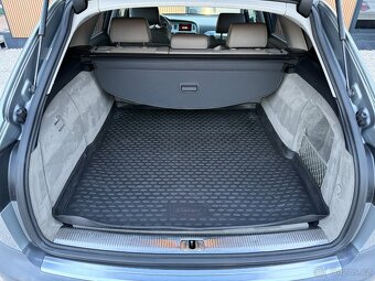 Audi A6 Allroad - Tempomat, Xenon, Vzduch. p., Park. senzory - 8