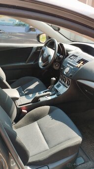 Mazda 3 - 8