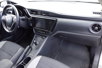 Toyota Auris HYBRID 1.8 73kW 2015 - 8