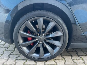 Tesla Model S, dobíjení zdarma, 4x4 - 8