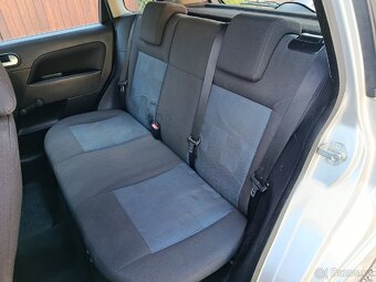 Ford fiesta - 8