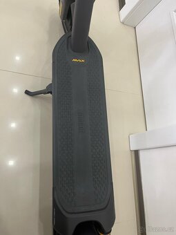 Elektrická koloběžka Ninebot KickScooter MAX G2 E by Segway - 8
