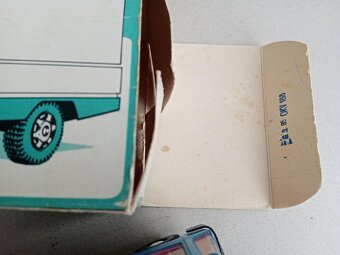 Igra- valník, plechové auto, stará hračka, 80.léta - 8