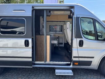 ADRIA TWIN EDICE 60Y, 180 PS, Automat 8st., obytná vestavba - 8