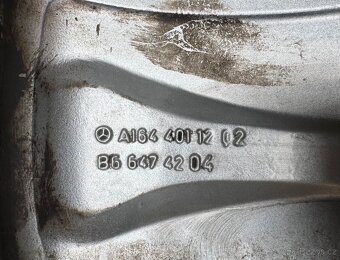 Prodám originální sadu alu kol R19 na MERCEDES ML W164 jak j - 8