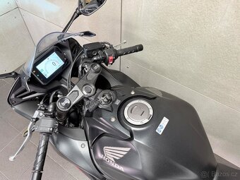 Honda CBR 650 R ABS 2025 - ČR / 1. MAJ / JEN 3284 KM / TOP - 8