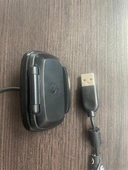 Prodám vše, co vidíte na úvodní fotce — kromě stolu 😄 - 8
