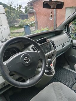 Opel Vivaro - 8