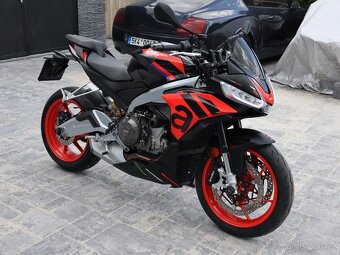 Aprilia Tuono 660 Factory Edice 54 world champions rv 2024 - 8