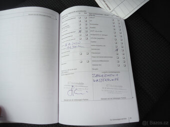 VW Passat Variant 2,0 TDi 103 KW 2012 SERVISKA - 8