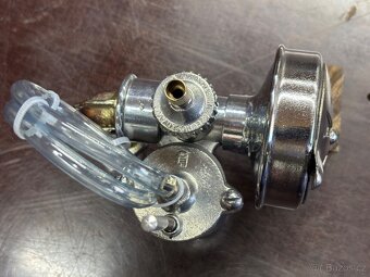 Prodám repasovaný pravostranný karburátor Jawa 550/555 pařez - 8