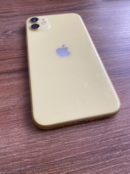 Prodám iPhone 11, 128GB žluté barvy - 8