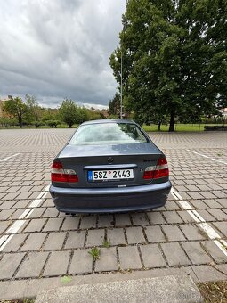 BMW 320 i - 8