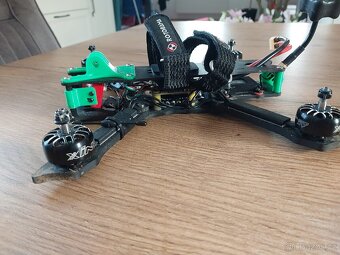 fpv dron analog elrs 4s - 8