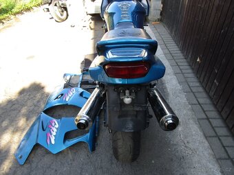 kawasaki gpz 1100 - 8