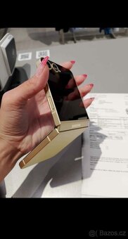 Samsung galaxy flip 6 v záruce ještě rok  - 8