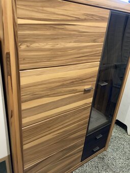 Komoda částečně prosklená/vitrína.Nová - 8