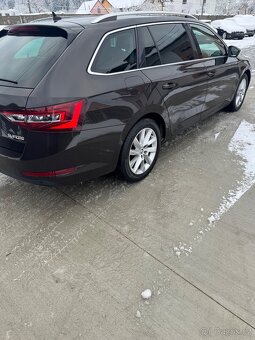 Škoda Superb Combi 2.0 - 8