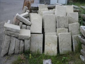 stará kamenná dlažba 17 m2 - 8