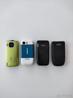 Prodám sadu mobilů Nokia - 8