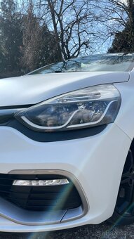 Renault Clio 4 RS TROPHY - 8