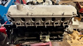 Motor BMW 2.5 L M30B25 (E28 a další) - 8
