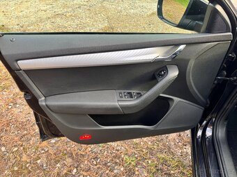 Octavia 3 COMBI 2.0 TDI 110kW ELEGANCE XENONY - 8