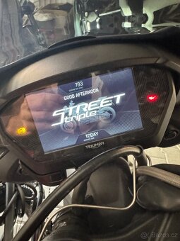 Triumph Street Triple 765 RS s doplňky přes 20 tis., 790 km - 8