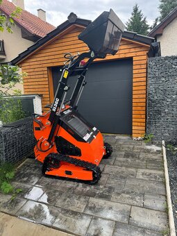 Miny nakladač, smykáč, kompaktní nakladač pásový - 8