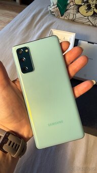 Samsung S20 FE 5G mint, TOP STAV - 8