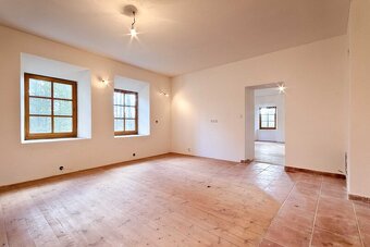 Prodej rodinného domu, 520 m2, Jindřichův Hradec, ul. Dolní  - 8