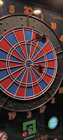 Prodám šipkový automat Cyber Darts Led - 8