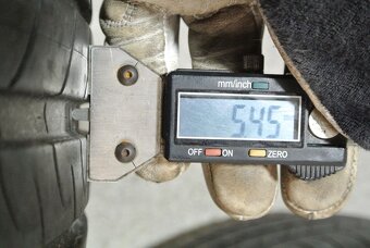 zánovní originál ALU BMW 16" 5x120 ET31 pneu 205/60/16 - 8