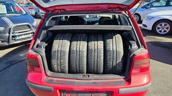 Volkswagen Golf 1,6i - 8