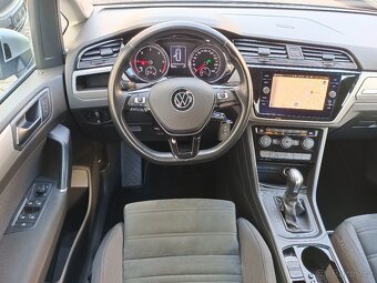 VW Touran Comfortline 2.0TDI 110kW DSG ACC Navi Full LED Qi - 8